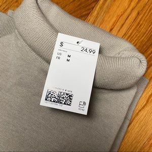 H&M Turtleneck New With Tags